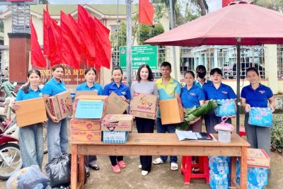 Trường mẫu giáo Hoa Sen hướng về đồng bào bị thiệt hại do bão lũ tại tỉnh Đắk Lắk